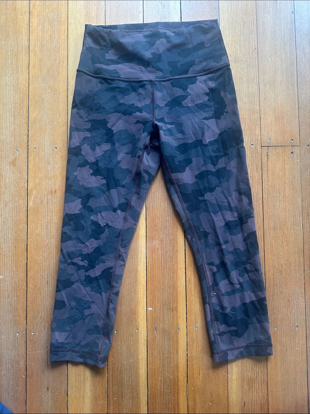 lululemon athletica Camouflage Capri Leggings - Black & Brown
